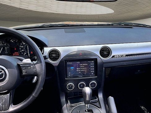 Used 2015 MAZDA MX-5 Miata Club RWD image 5