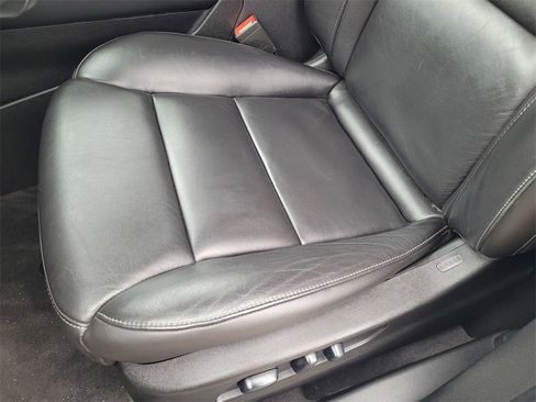 Used 2019 Cadillac XT4 Premium Luxury w/ Technology Package image 12