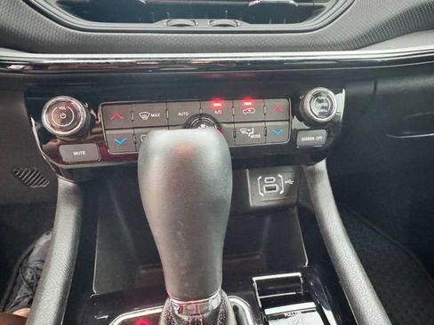 Used 2025 Jeep Compass Trailhawk AWD/4WD image 19