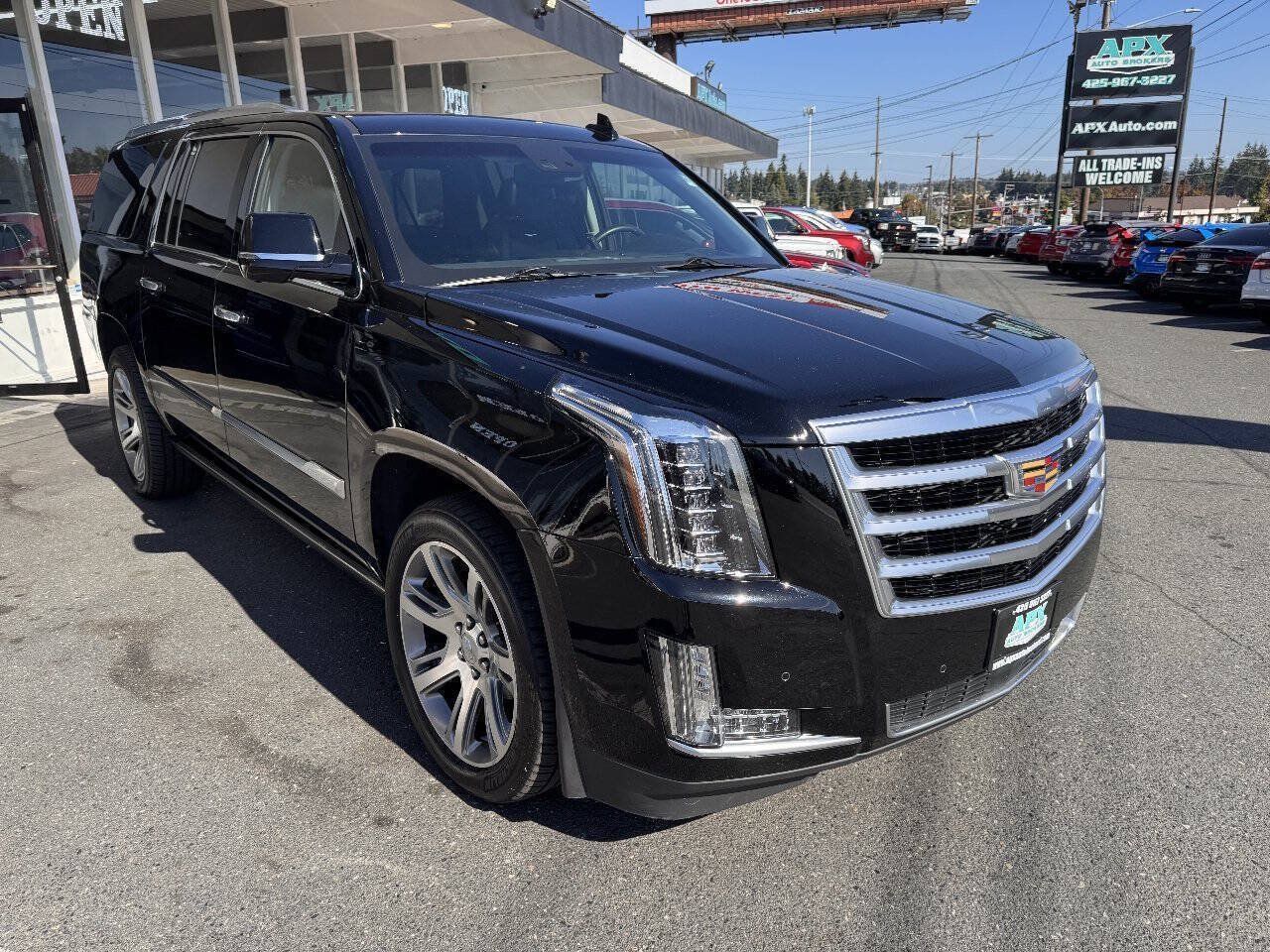 Used 2015 Cadillac Escalade ESV Premium AWD/4WD image 11