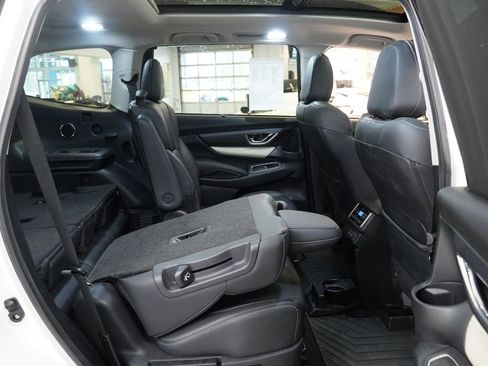 Used 2019 Subaru Ascent Limited image 33
