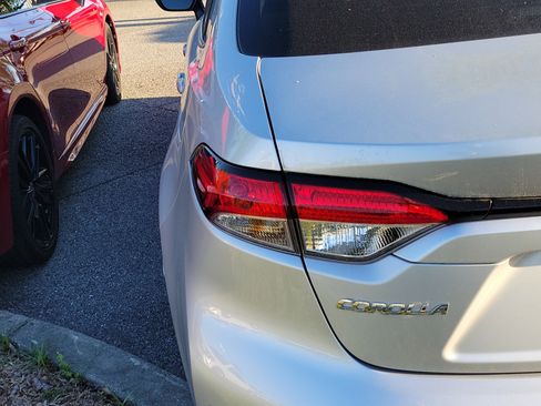 Used 2023 Toyota Corolla LE image 21