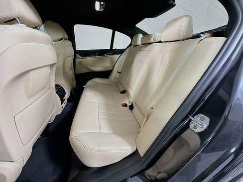 Used 2020 BMW 530i w/ Lighting Package image 25