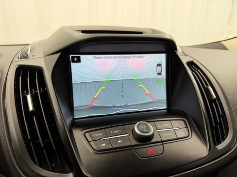 Used 2017 Ford Escape SE w/ SE Leather Comfort Package FWD image 17
