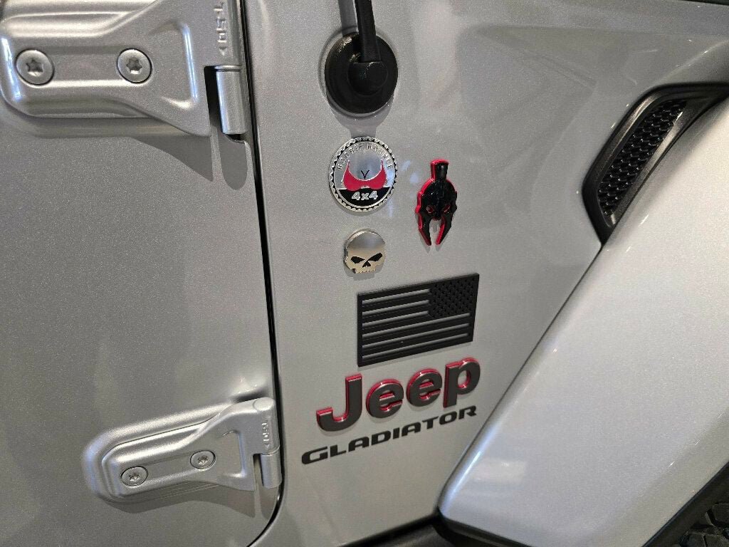 Used 2022 Jeep Gladiator Rubicon w/ LED Lighting Group AWD/4WD image 30