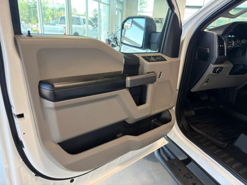 Used 2019 Ford F150 XLT w/ Trailer Tow Package AWD/4WD image 16