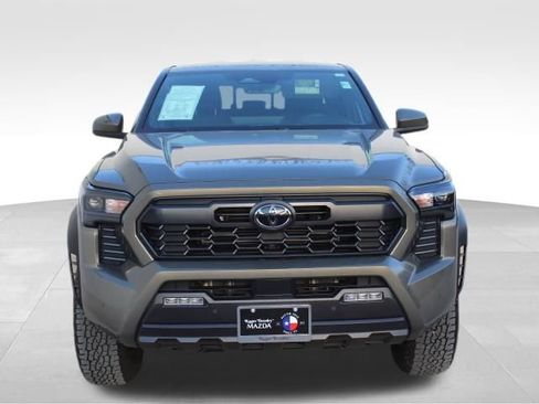 Used 2025 Toyota Tacoma TRD Off-Road w/ TRD Off Road Upgrade Package image 2