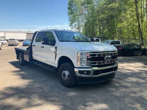 Used 2026 Ford F350 XL w/ XL Chrome Package image 3