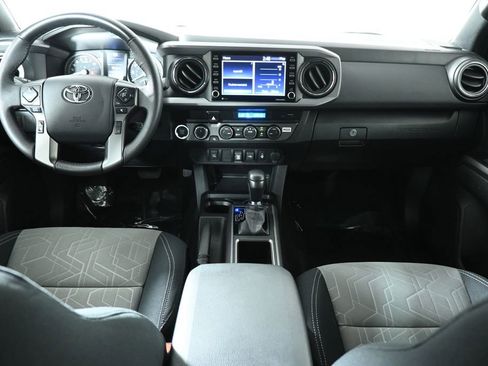 Used 2023 Toyota Tacoma TRD Sport image 4