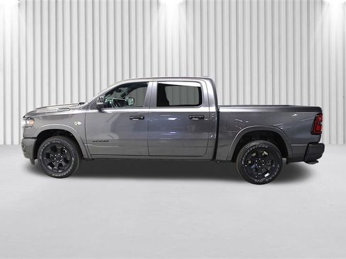 New 2026 RAM 1500 4x4 Crew Cab image 7
