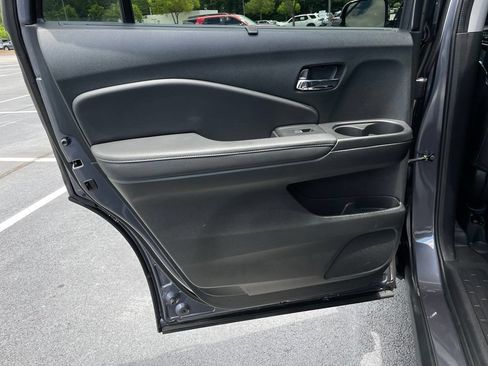 Used 2022 Honda Pilot Elite image 40