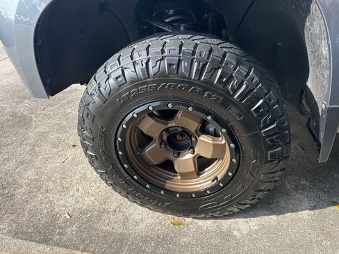 Used 2020 Chevrolet Silverado 1500 LT Trail Boss image 6