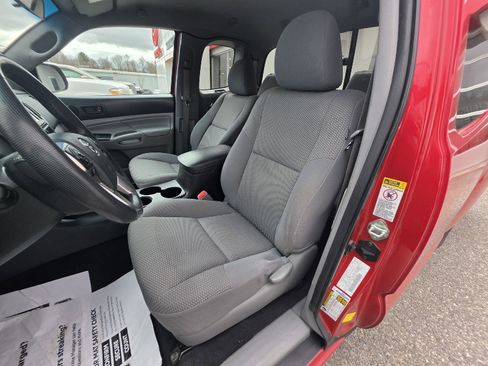 Used 2015 Toyota Tacoma w/ Convenience Package image 11