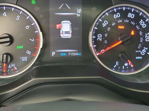 Used 2020 Toyota RAV4 XLE w/ Convenience Package FWD image 28