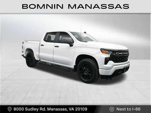 Used 2023 Chevrolet Silverado 1500 Custom image 2