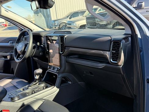 New 2025 Ford Ranger Lariat w/ FX4 Off-Road Package image 16