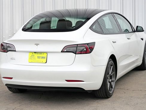 Used 2023 Tesla Model 3 Standard Range image 51