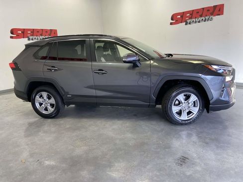 Used 2025 Toyota RAV4 XLE w/ Convenience Package image 2