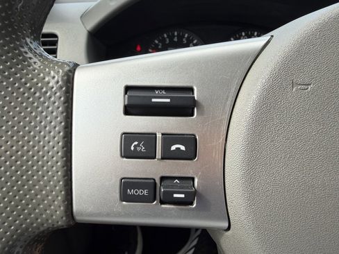 Used 2020 Nissan Frontier SV AWD/4WD image 15