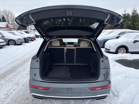 Used 2022 Audi Q5 2.0T Premium w/ Convenience Package image 6