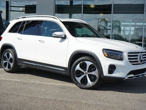 New 2026 Mercedes-Benz GLB 250 image 1
