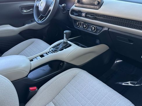 Used 2023 Honda HR-V LX image 31