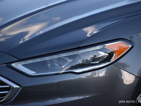 Used 2018 Ford Fusion Titanium AWD/4WD image 37