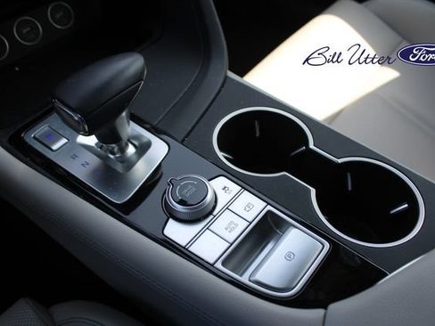 Used 2023 Genesis G70 2.0T RWD image 17