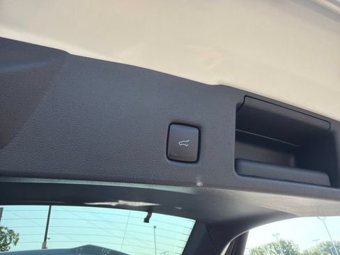 Used 2024 Ford Escape ST-Line w/ Tech Pack #1 AWD/4WD image 19