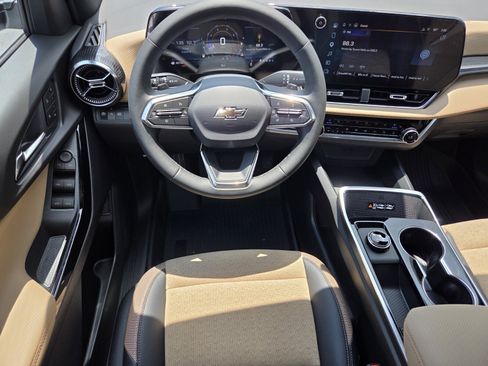 New 2027 Chevrolet Equinox ACTIV w/ Safety and Technology Package FWD image 9