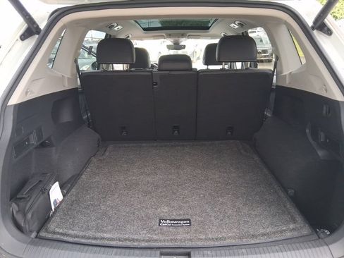 Used 2023 Volkswagen Tiguan SE AWD/4WD image 29