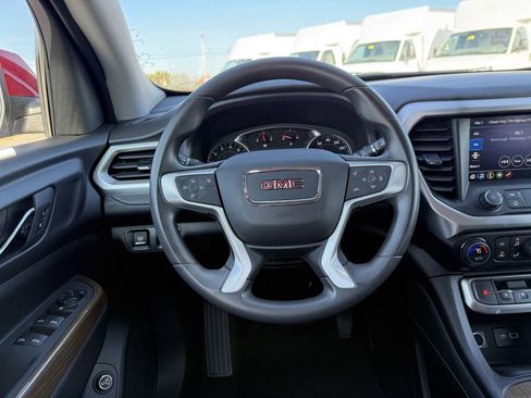 Used 2023 GMC Acadia SLE w/ Driver Convenience Package image 14