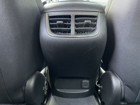 Used 2023 Chevrolet Malibu LT image 37