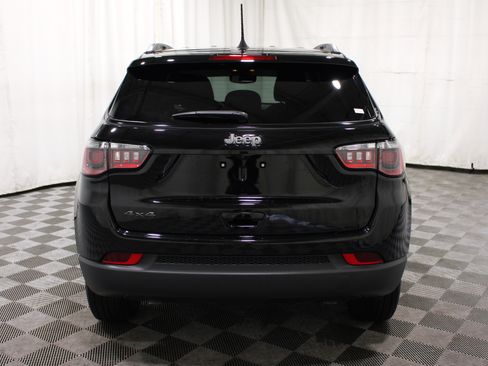 Used 2025 Jeep Compass Latitude w/ Altitude Special Edition AWD/4WD image 29