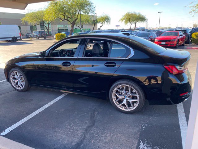 Used 2025 BMW 330i Sedan RWD image 2