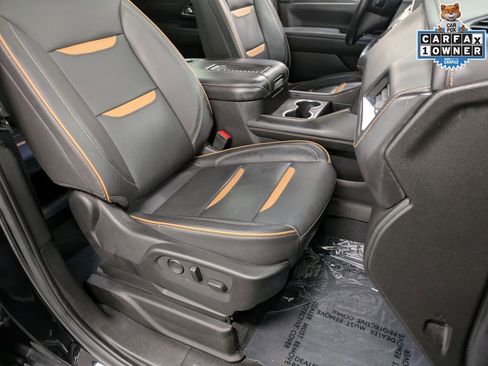 Used 2023 GMC Yukon AT4 w/ Technology Package AWD/4WD image 29
