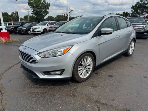 Used 2015 Ford Focus Titanium w/ Titanium Cold Weather Package FWD image 1