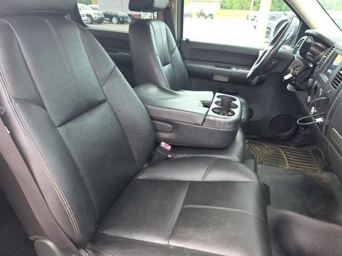 Used 2009 Chevrolet Silverado 1500 LT w/ Power Pack Plus AWD/4WD image 12