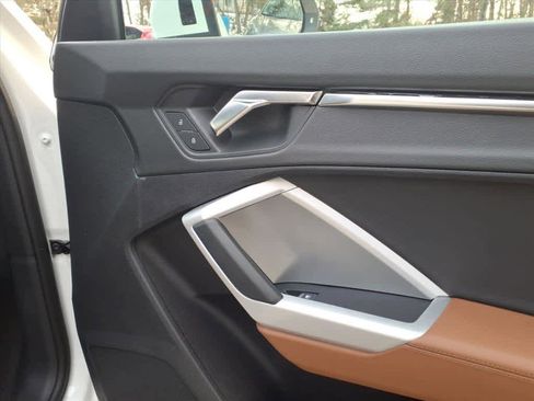 Used 2023 Audi Q3 2.0T Premium w/ Convenience Package image 12