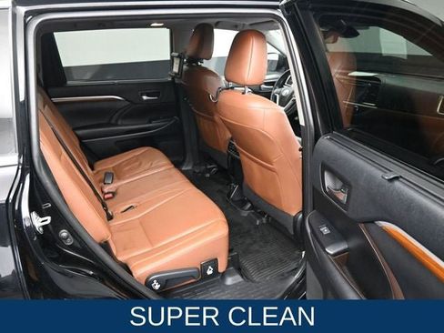 Used 2019 Toyota Highlander Limited image 14