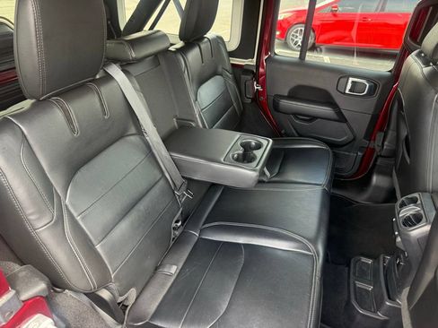Used 2021 Jeep Wrangler Unlimited Sahara w/ Cold Weather Group AWD/4WD image 59