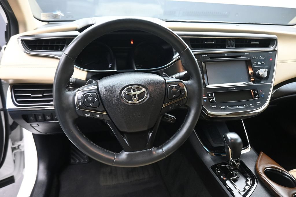 Used 2016 Toyota Avalon Limited w/ Toyota Safety Sense Package FWD image 15