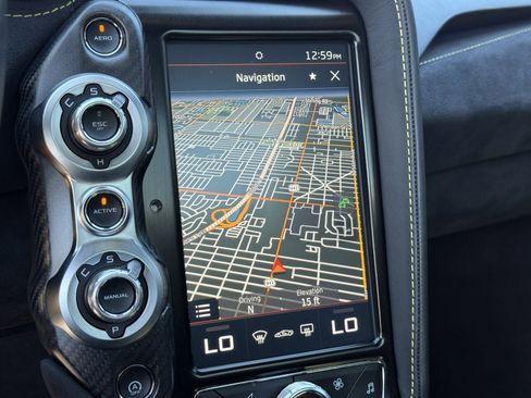 Used 2022 McLaren 720S Luxury image 25