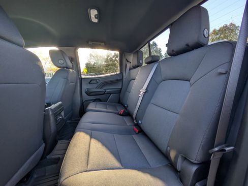 Used 2024 Chevrolet Colorado Trail Boss w/ Advanced Trailering Package image 32