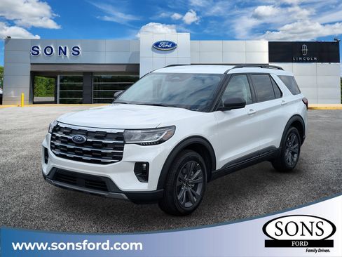 New 2026 Ford Explorer Active w/ Active Comfort Package image 1