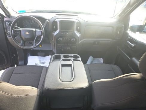 Used 2023 Chevrolet Silverado 2500 Custom w/ Custom Value Package image 8