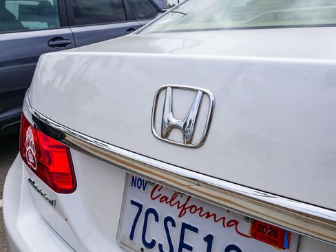 Used 2014 Honda Accord EX-L image 17