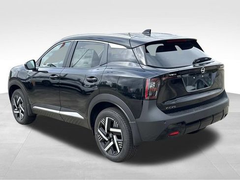 New 2026 Nissan Kicks SV FWD image 6