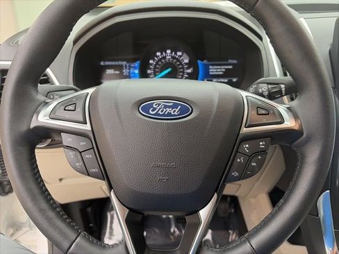 Used 2024 Ford Edge Titanium AWD/4WD image 13