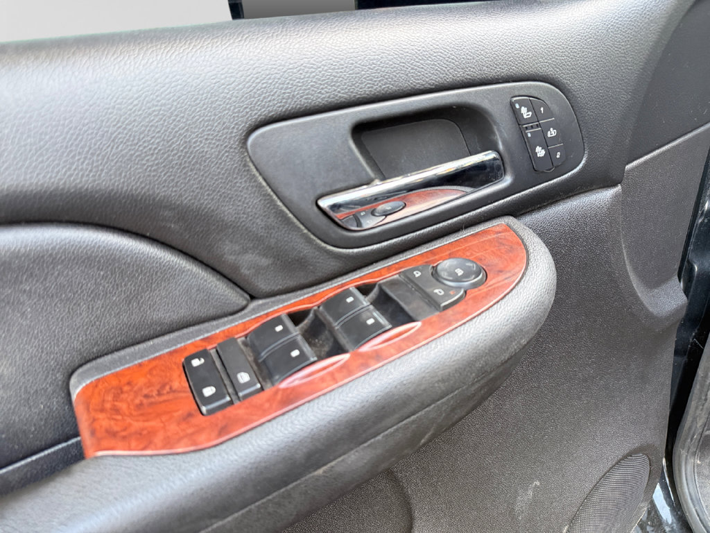 Used 2008 Chevrolet Silverado 2500 LTZ w/ Safety Package AWD/4WD image 18